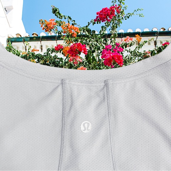 Lululemon Muscle Crop Tank - Picture 4 of 4